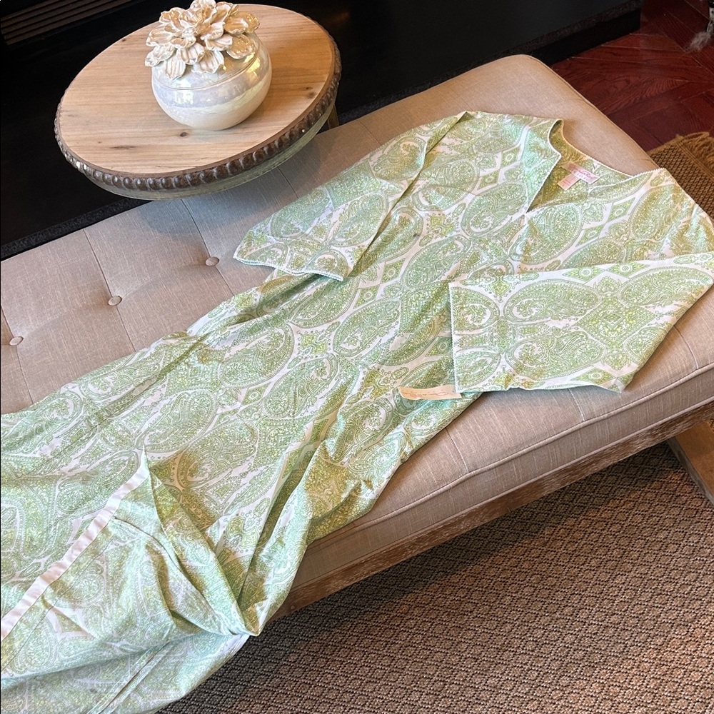 NWT Oscar de la Renta Green Paisley Splendor LS Moo Moo Size Large